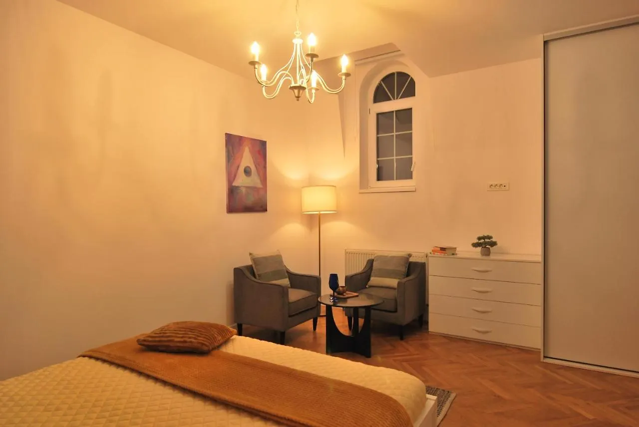 New Apartment In Berindey Villa - Historical Center, Universitate Bukarest Rumänien